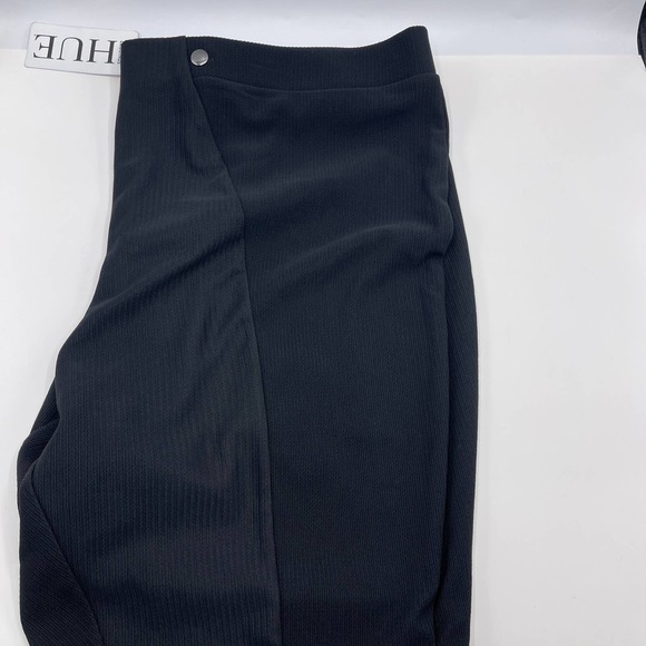 HUE Women's Textured Knit High Waist Leggings Black - Picture 2 of 6